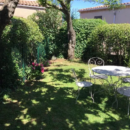 L'Aire Vieille Villa Pommiers  Buitenkant foto